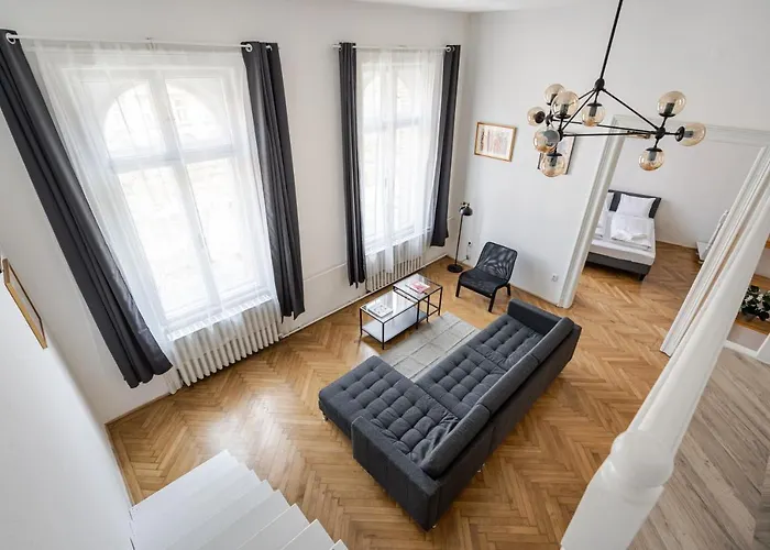 Setting Sun Apartment