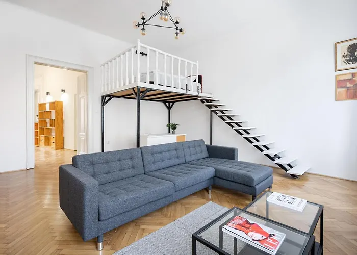 Setting Sun Budapest