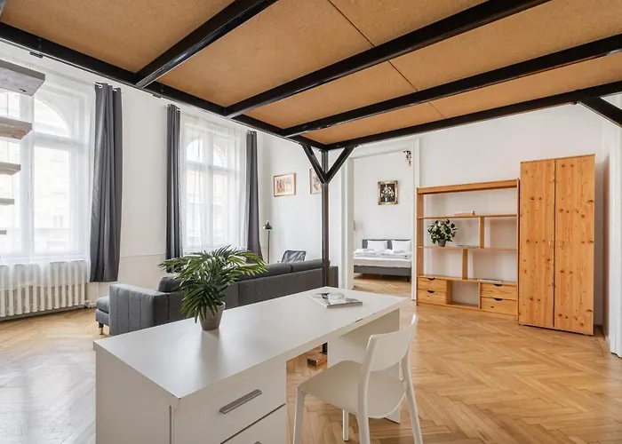 Setting Sun Apartment *