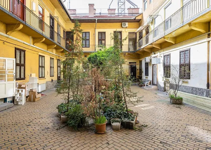 Setting Sun Budapest