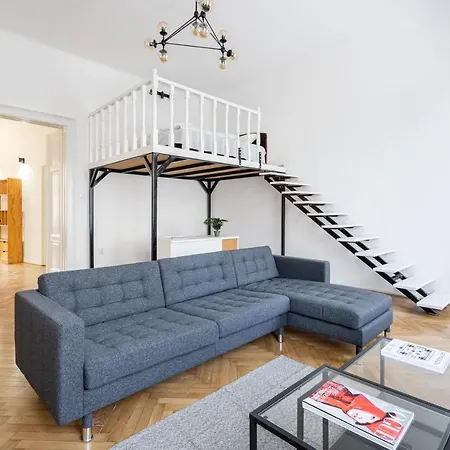 Setting Sun Budapest