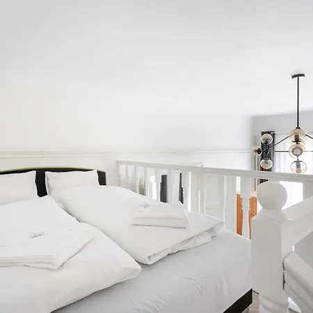 Setting Sun * Budapest