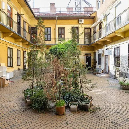 Setting Sun Budapest