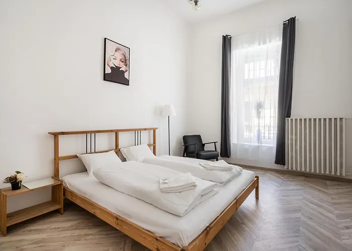 Setting Sun Будапешт