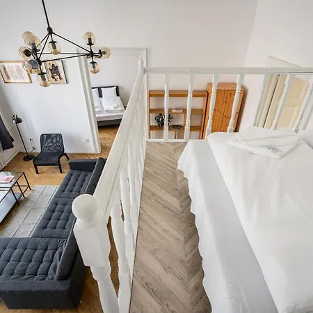 Setting Sun Budapest